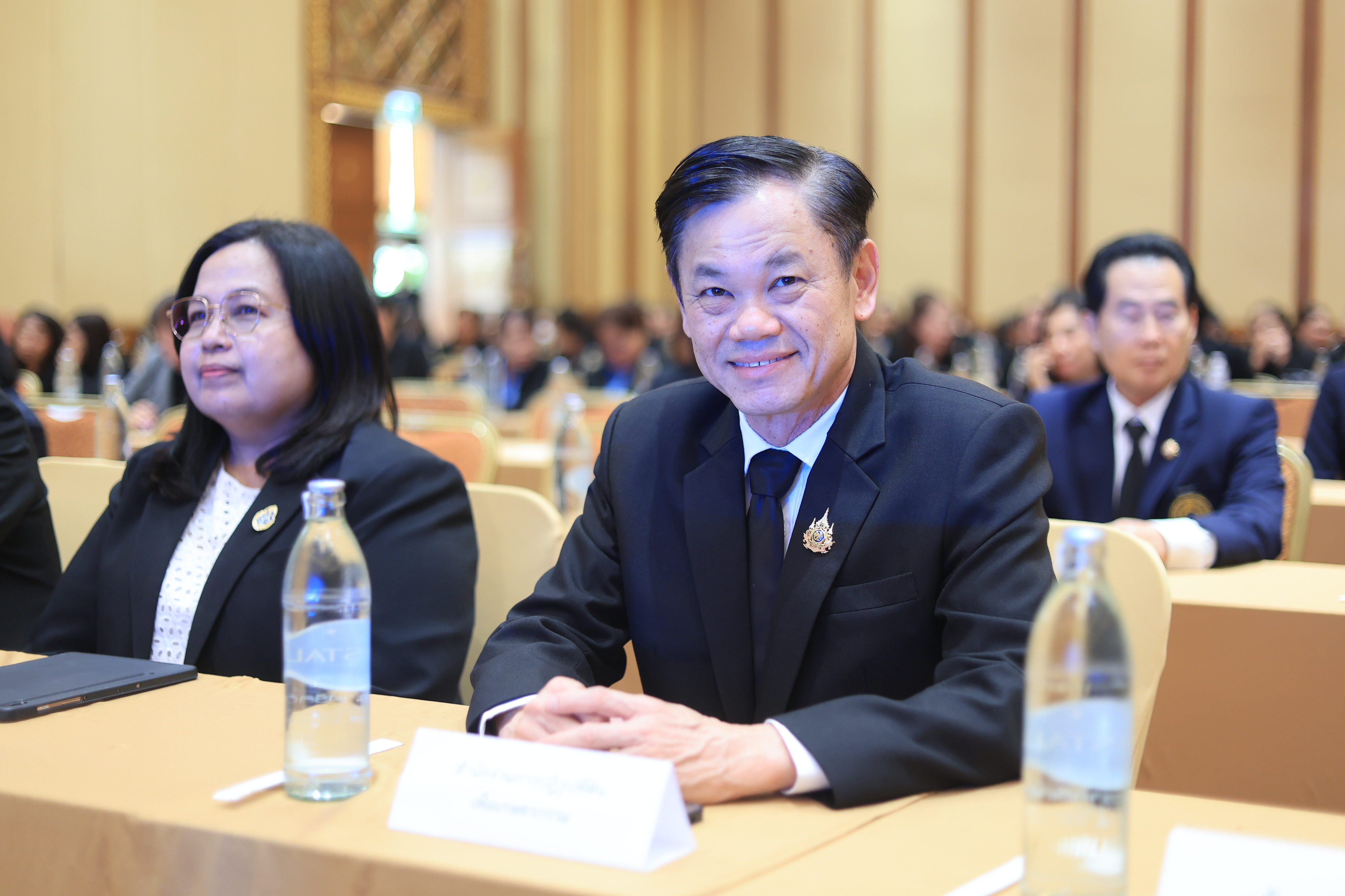 title - ส.ป.ก. ร่วมเป็นเกียรติในพิธีเปิดโครงการประชุมสัมมนาเชิงปฏิบัติการ เรื่อง ยกระดับมาตรฐานเชื่อมโยงเทคโนโลยี เพื่อขับเคลื่อนสหกรณ์สู่ความยั่งยืน เนื่องในโอกาสครบรอบ 74 ปี กรมตรวจบัญชีสหกรณ์